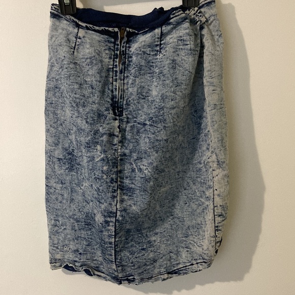 Denim style skirt - Picture 2 of 4